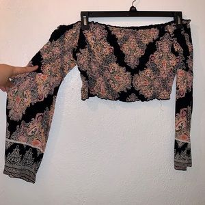 Long sleeve crop top